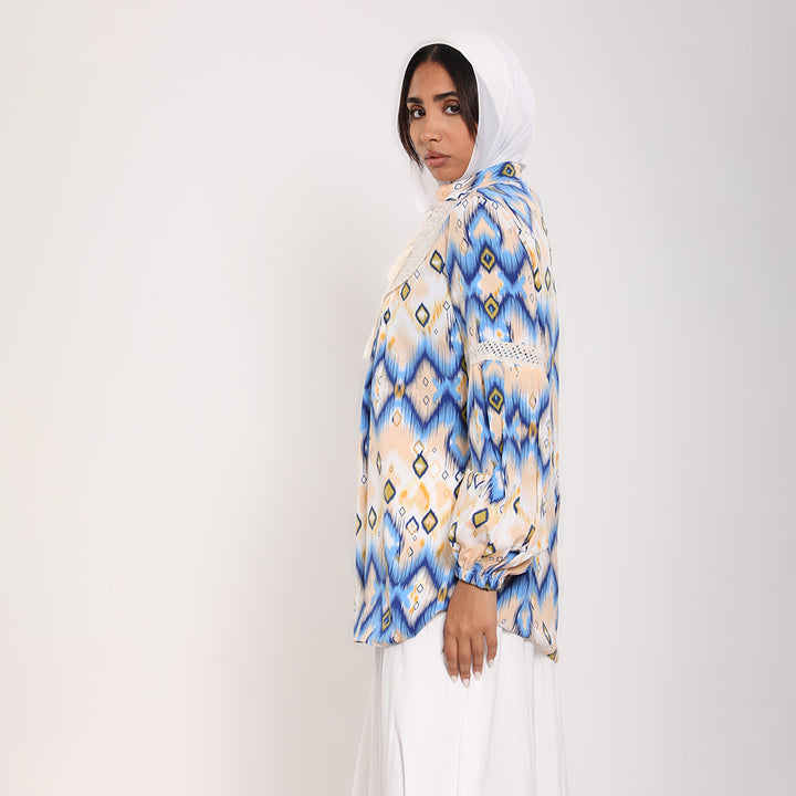 Printed blouse with puffy sleeves