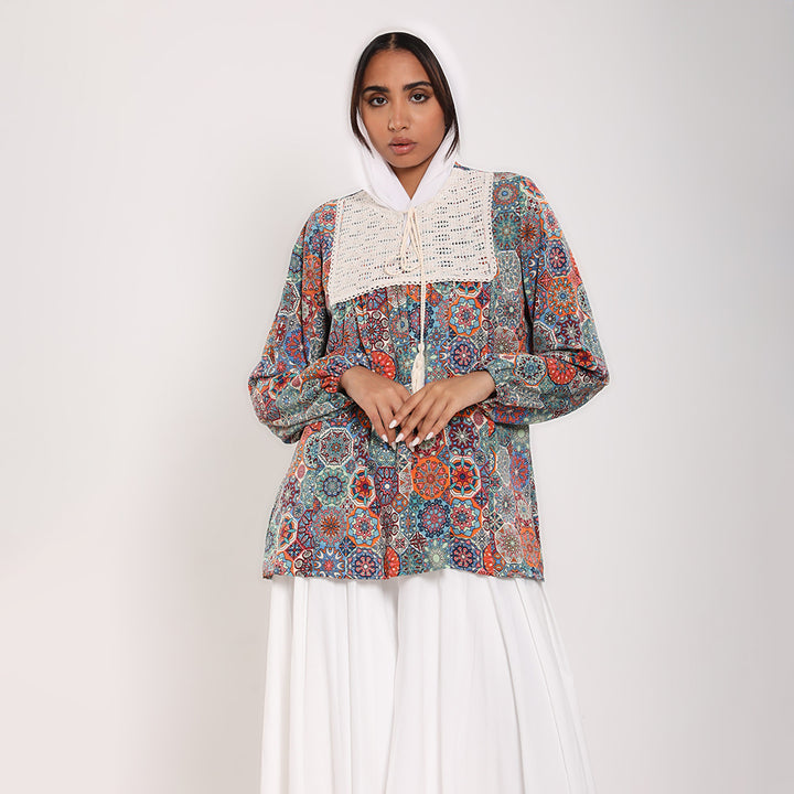 Printed blouse with puffy sleeves