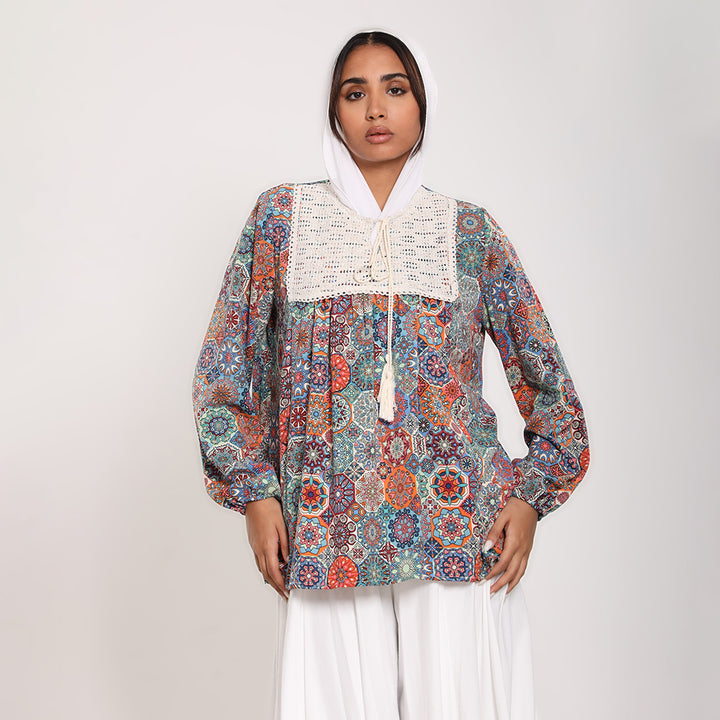 Printed blouse with puffy sleeves