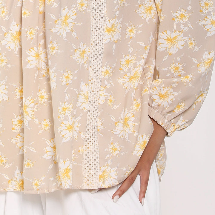 Printed blouse with puffy sleeves