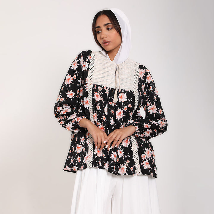 Printed blouse with puffy sleeves