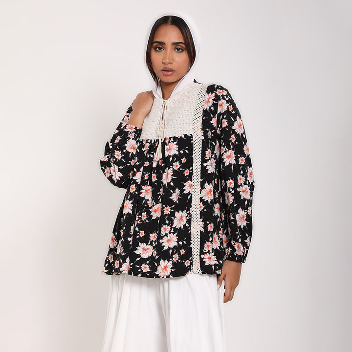 Printed blouse with puffy sleeves